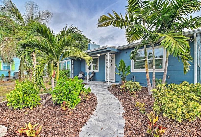 Cozy Jungle Escape < 1 Mi To Gulfport Beach!