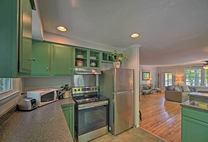 Harrison Lakefront Cottage W/ Private Dock!