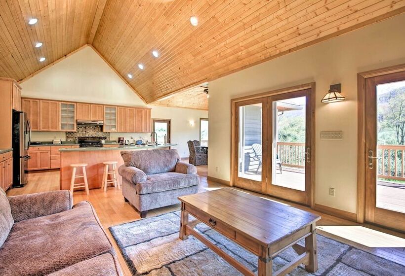House W/deck, Fire Pit   15 Mins To Snowshoe!