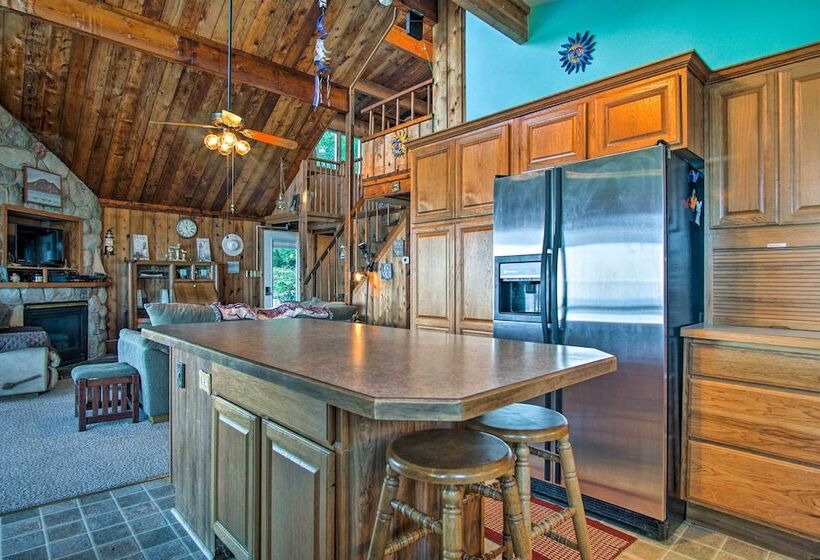 Lakefront Montague Cottage W/ Deck & Beach!