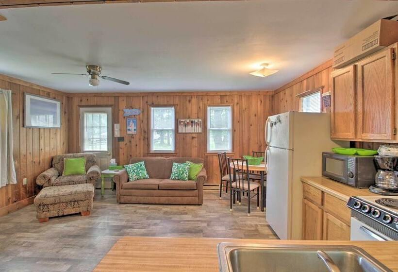 Lovely Lakefront Hideaway   Bring Your Boat!
