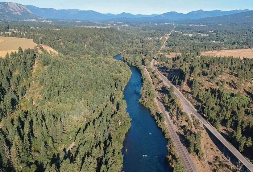 Modern Mountaintop Durango Ridge Retreat   Hot Tub