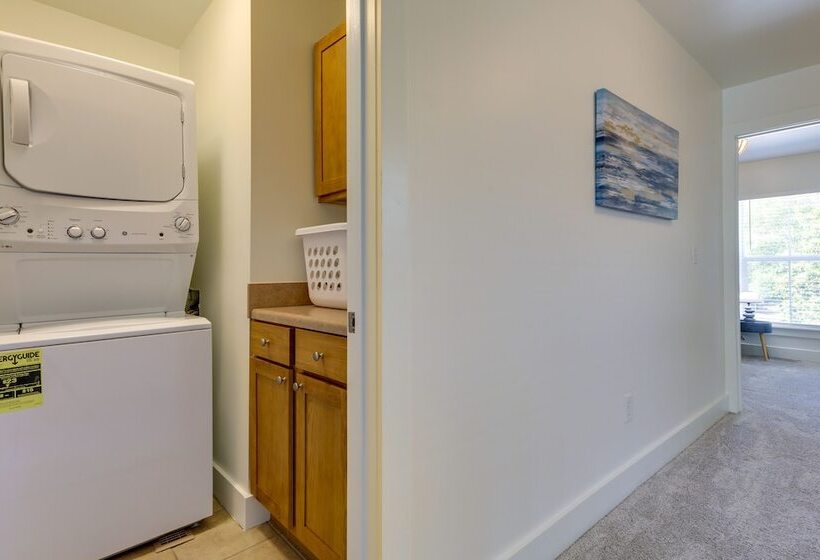 1 Mi To Downtown: Modern Ocean Springs Cottage