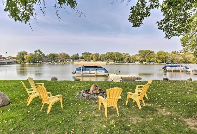 Rock River Waterfront Cabin: Dock & Game Room!