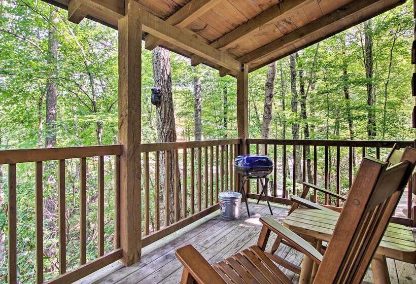 Secluded Forest Cabin, 4 Mi To Downtown Gatlinburg