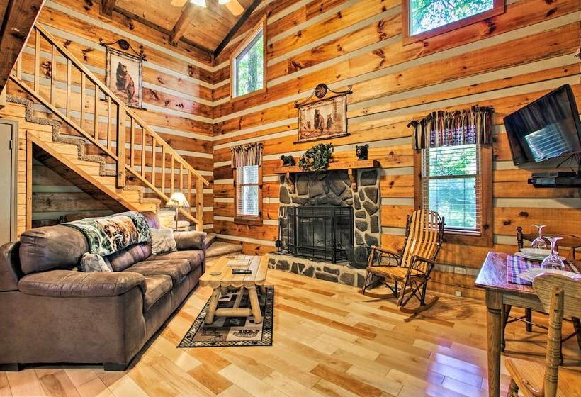 Secluded Forest Cabin, 4 Mi To Downtown Gatlinburg