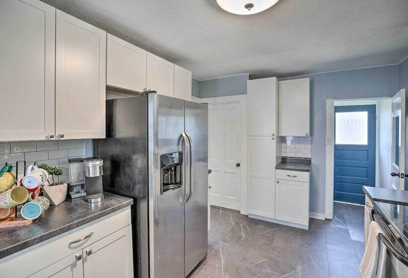 Sioux Falls Abode W/ Fire Pit   1 Mi To Dtwn!