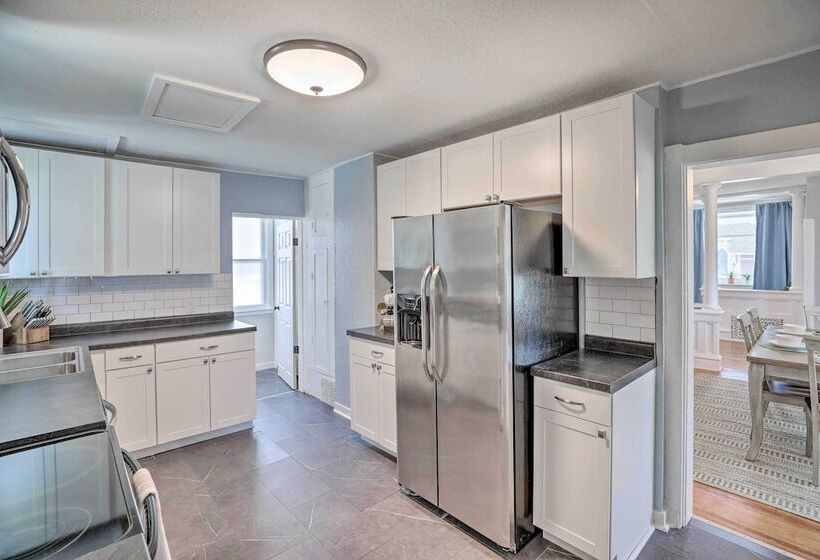 Sioux Falls Abode W/ Fire Pit   1 Mi To Dtwn!