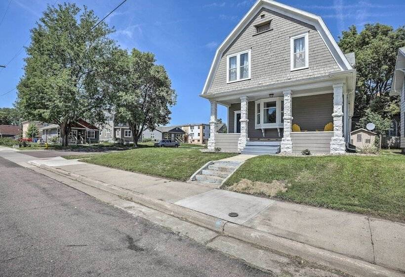 Sioux Falls Abode W/ Fire Pit   1 Mi To Dtwn!