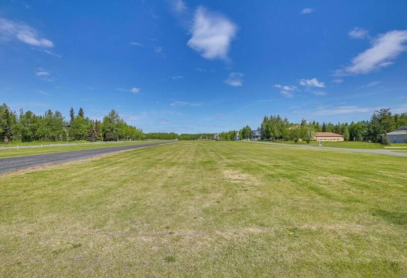 Spacious Family Home W/ Deck + Million Dollar View