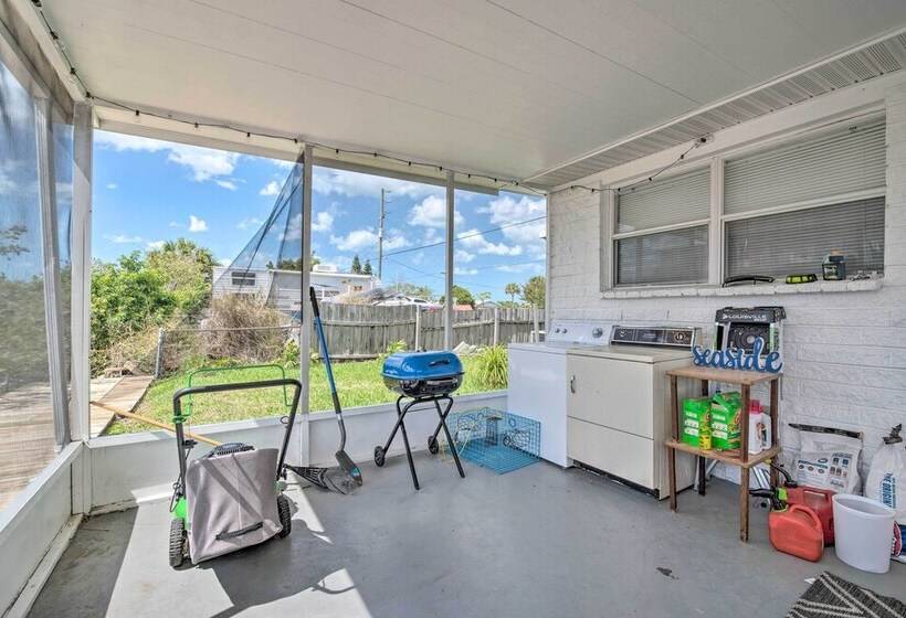 Sunny Hudson Escape W/ Gulf Views & Boat Dock