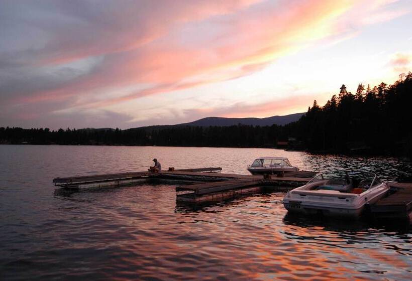 2 Blocks To Grand Lake: Updated Western Cabin!