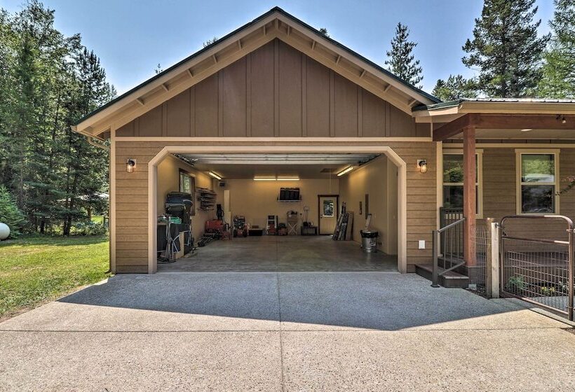 Bigfork Modern Living   Pet & Family Friendly!