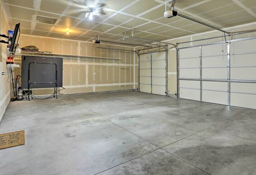 Charming Boise Home ~ 8 Mi To Downtown!