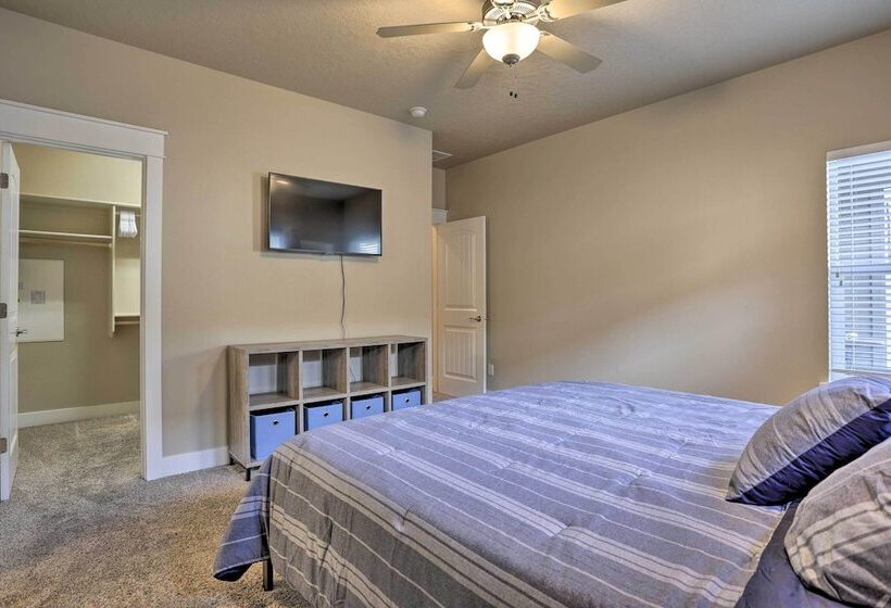 Charming Boise Home ~ 8 Mi To Downtown!