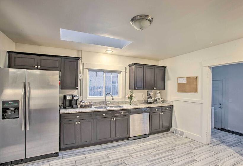 Walkable Neighborhood: Family Home In Wheat Ridge