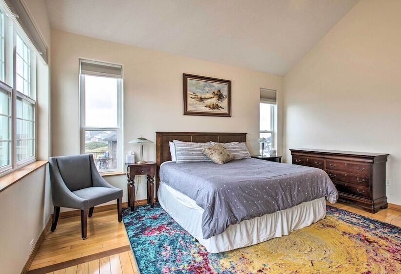 Walk To Beach: Pacific City Home W/ Bay Views!