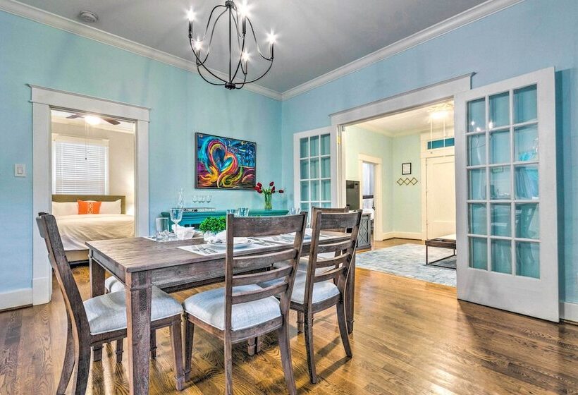 Colorful Cottage W/ Deck ~ 5 Mi To Downtown!