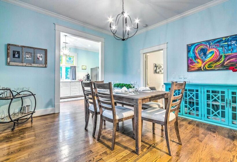 Colorful Cottage W/ Deck ~ 5 Mi To Downtown!