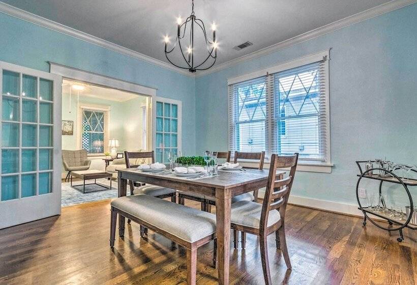 Colorful Cottage W/ Deck ~ 5 Mi To Downtown!