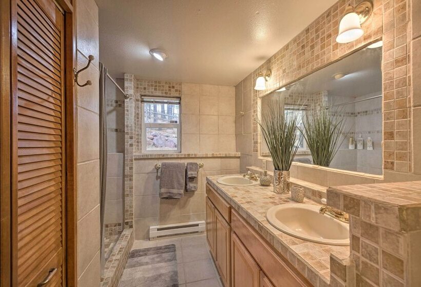Cozy Home W/ Hot Tub   11 Mi To Rainbow Falls