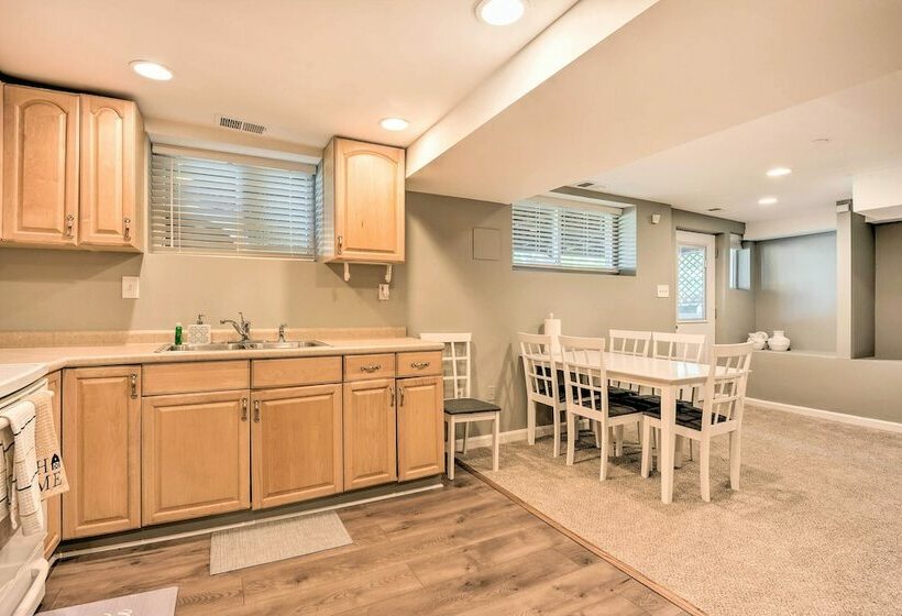 Cozy Lakeside Maryland Home   12 Mi To Dtwn!