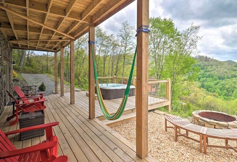 Elevated Cabin Bordering Smoky Mountain Nat L Park