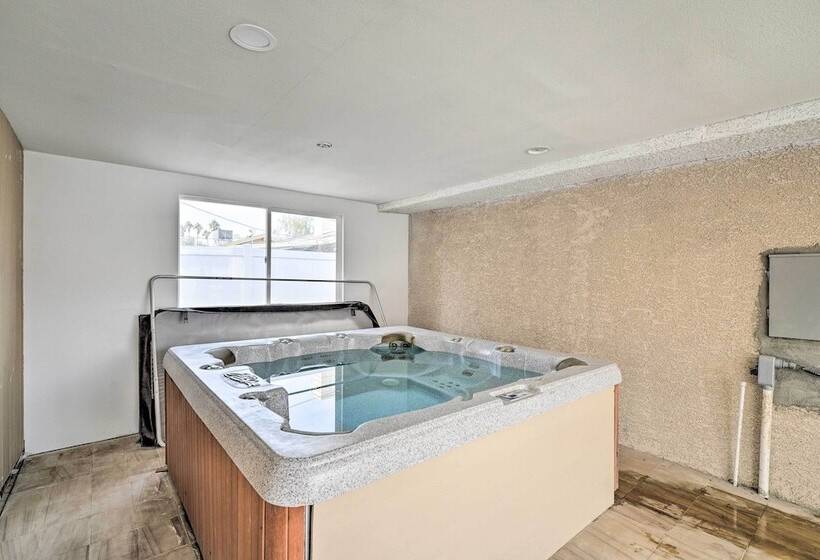 Home W/ Private Pool   Near Las Vegas Strip!