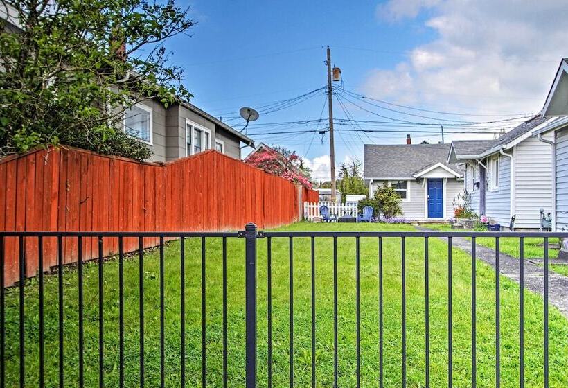 Lovely Tacoma Cottage W/ Fire Pit, Near Dtwn!