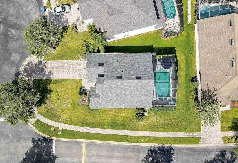 Newly Remodeled Family Home W/ Pool Near Disney!