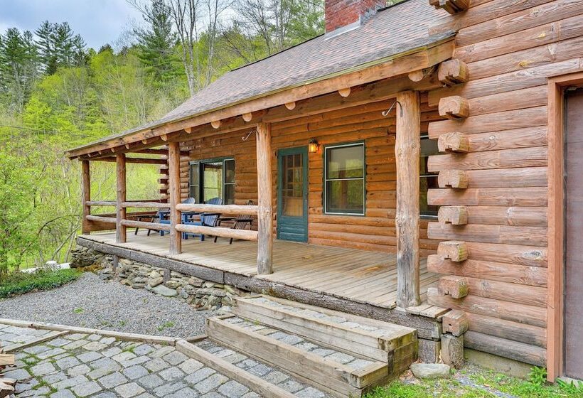 Picture Perfect Vermont Mtn Cabin W/ Hot Tub!