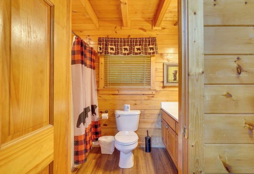 Pigeon Forge Cabin W/ Hot Tub: 5 Mi To Dollywood