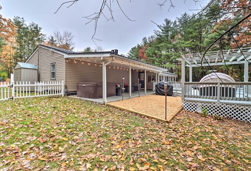 Pocono Home W/ Hot Tub, Fireplace, & Game Room!