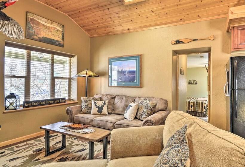 Red Lodge Retreat W/ Hot Tub: 3 Blocks To Downtown