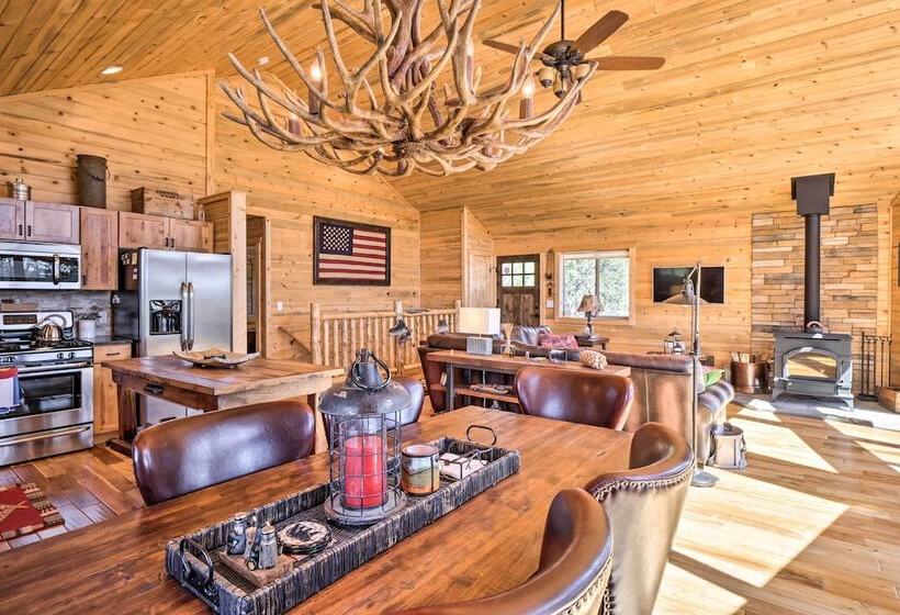 Jefferson Cabin W/ Fire Pit: Near Hiking Trails!