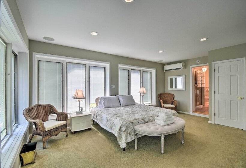 Spacious Cheriton Home: 8 Mi To Cape Charles!