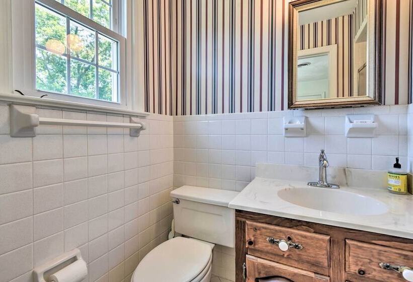 Spacious Cheriton Home: 8 Mi To Cape Charles!