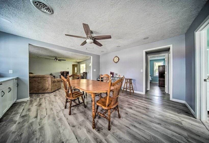 Spacious Geneva House < .5 Mi To The Strip!