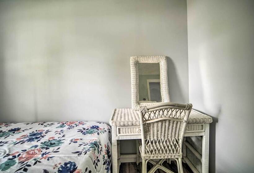 Spacious Geneva House < .5 Mi To The Strip!