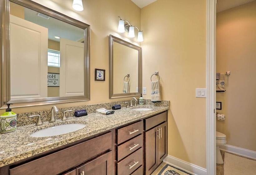 Spacious St Augustine Retreat: Walk To Beach