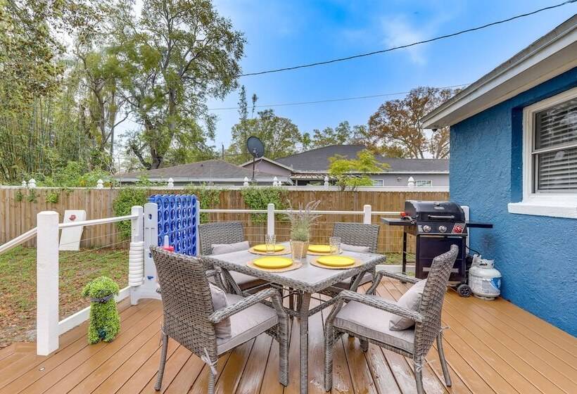 St Petersburg Escape W/ Fenced Yard + Games!
