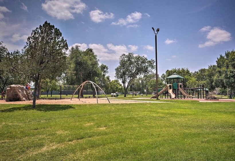 Stylish Home   Walk To Texas Tech University!