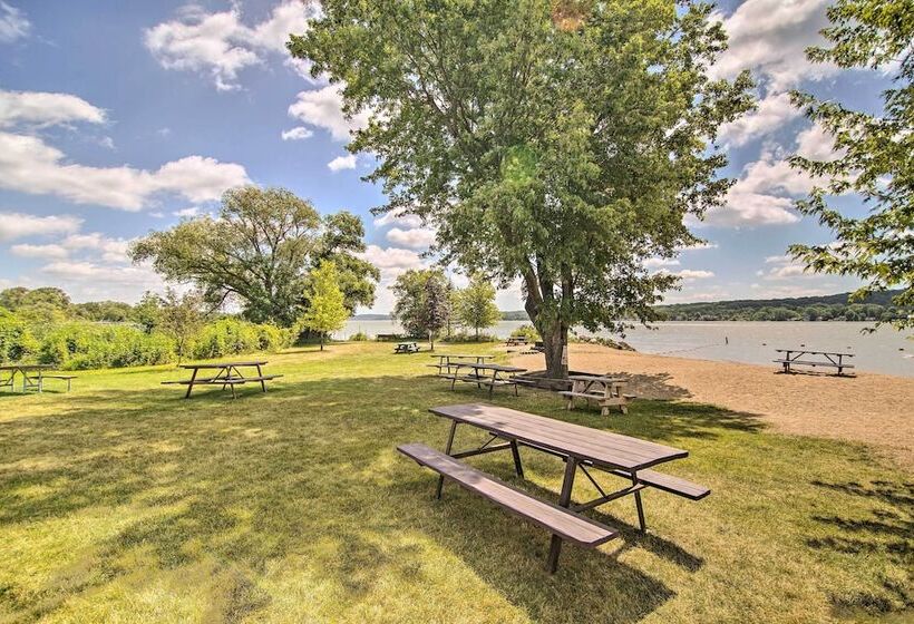 Sun Lit Lake Geneva Sanctuary W/ Bbq Patio!