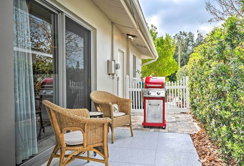 Sunny Largo Retreat: 4 Mi From Indian Rocks Beach!