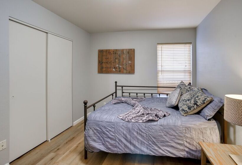 Updated Springs Home   3 Mi To Garden Of The Gods!