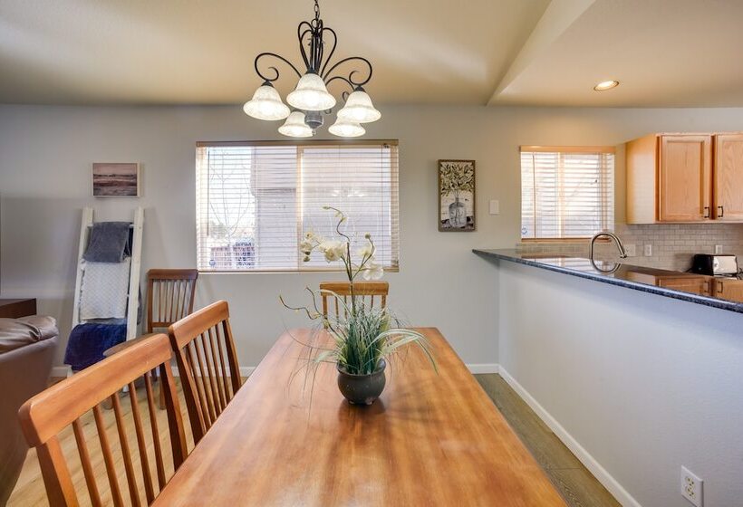 Updated Springs Home   3 Mi To Garden Of The Gods!