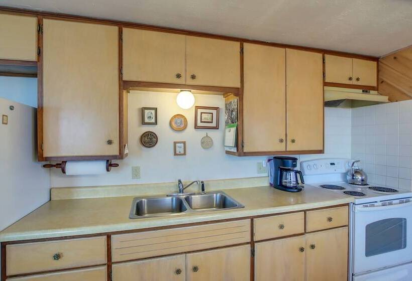 Serene Lakefront Baileys Harbor Home W/ Deck!