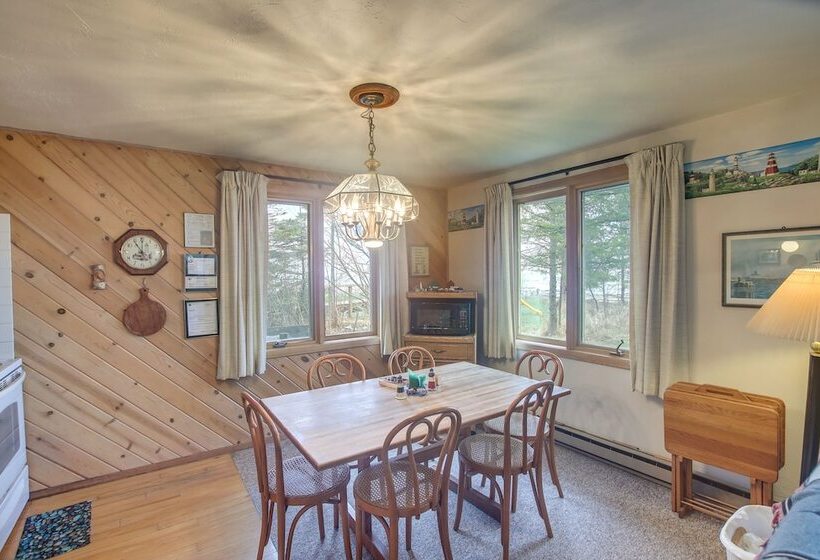 Serene Lakefront Baileys Harbor Home W/ Deck!