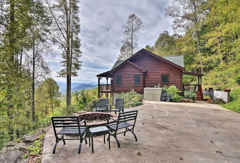 Cabin W/ Bbq + Games   Walk To Blue Ridge Parkway!