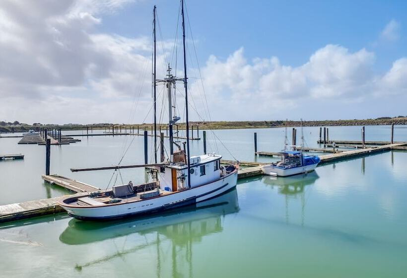 Charming Gold Beach Home < 1 Mi To Rogue River!